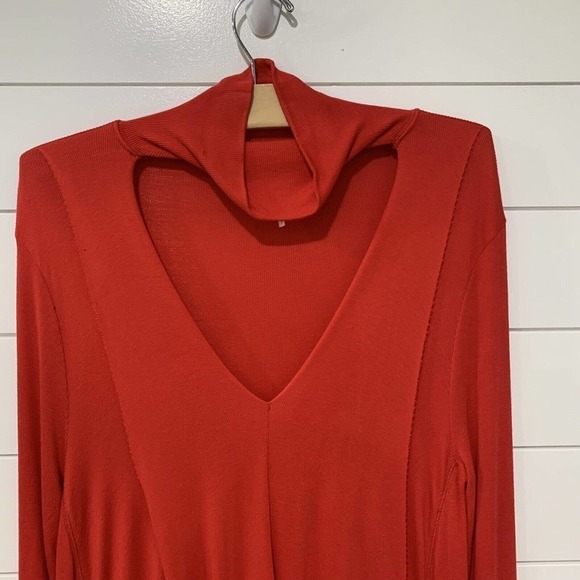 Free People | Top Red Long Sleeve Oversized V Neck Uptown Turtleneck- Size Small - Picture 2 of 7